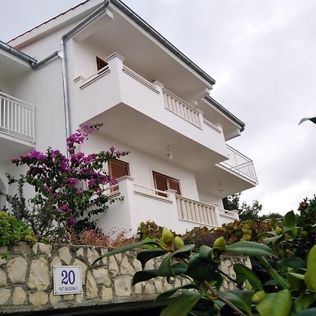 Apartment Mia - Spacious Apartment On 85 M2 With Beautiful Sea View Trogir Dış mekan fotoğraf