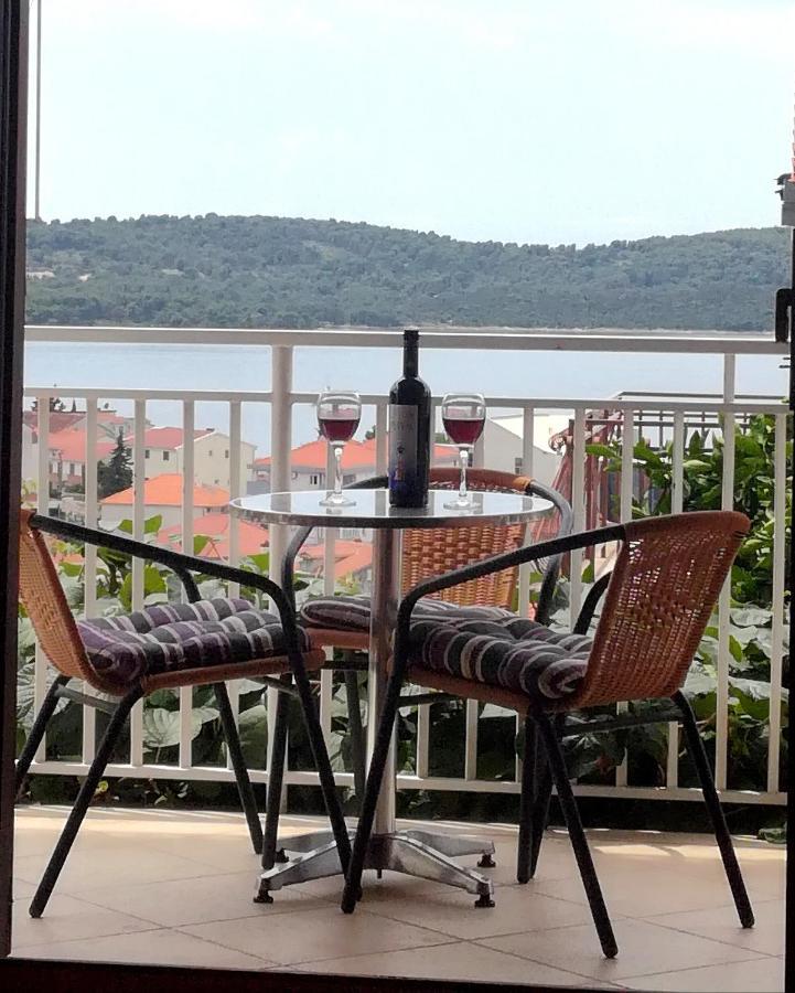 Apartment Mia - Spacious Apartment On 85 M2 With Beautiful Sea View Trogir Dış mekan fotoğraf
