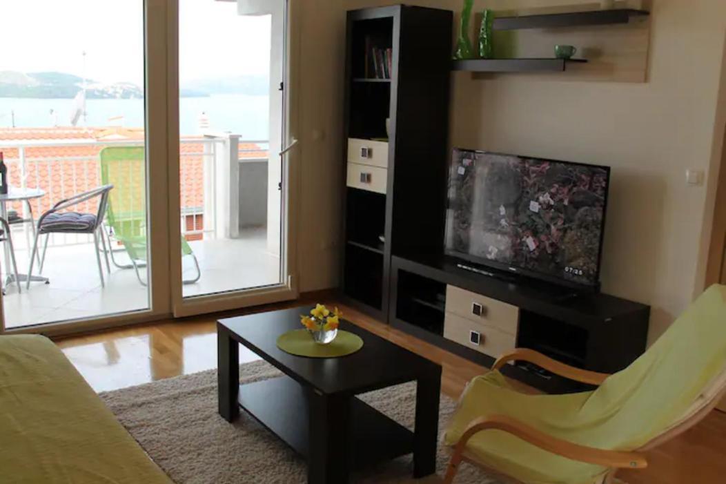 Apartment Mia - Spacious Apartment On 85 M2 With Beautiful Sea View Trogir Dış mekan fotoğraf