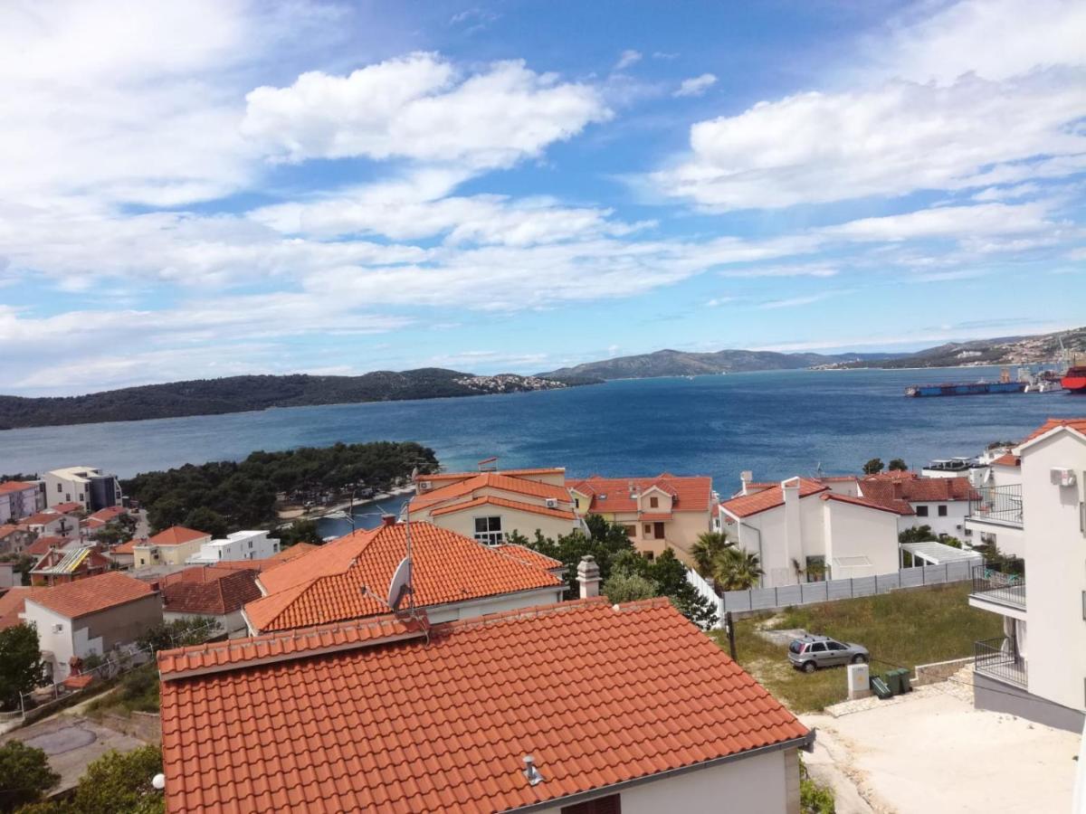 Apartment Mia - Spacious Apartment On 85 M2 With Beautiful Sea View Trogir Dış mekan fotoğraf