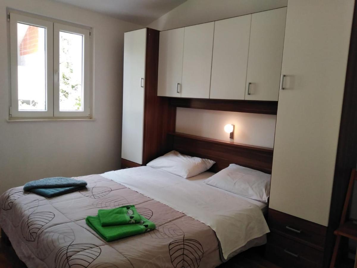 Apartment Mia - Spacious Apartment On 85 M2 With Beautiful Sea View Trogir Dış mekan fotoğraf