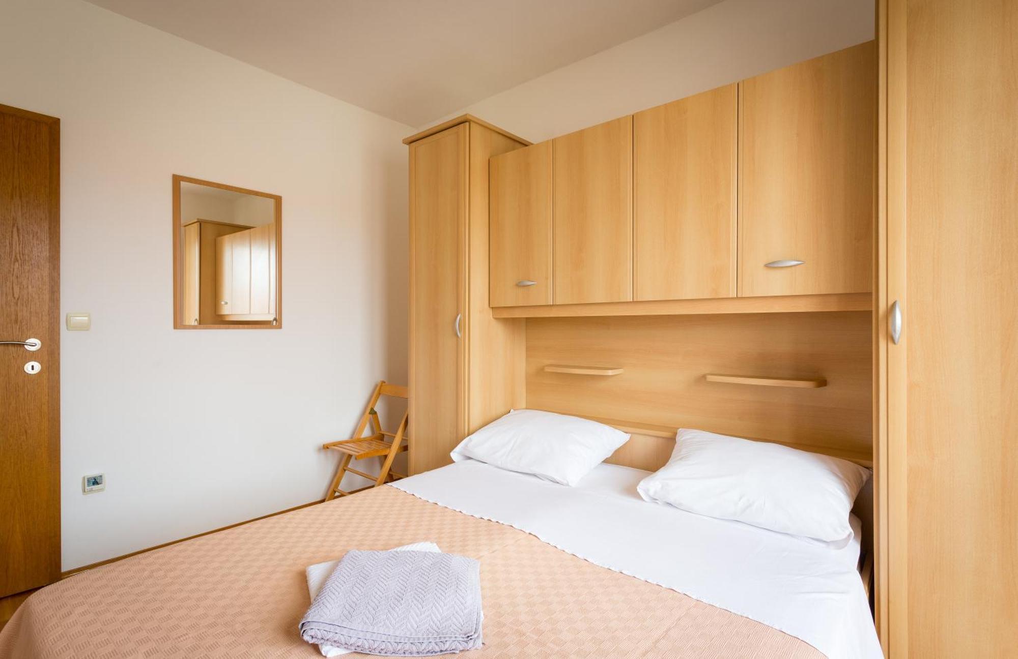 Apartment Mia - Spacious Apartment On 85 M2 With Beautiful Sea View Trogir Dış mekan fotoğraf