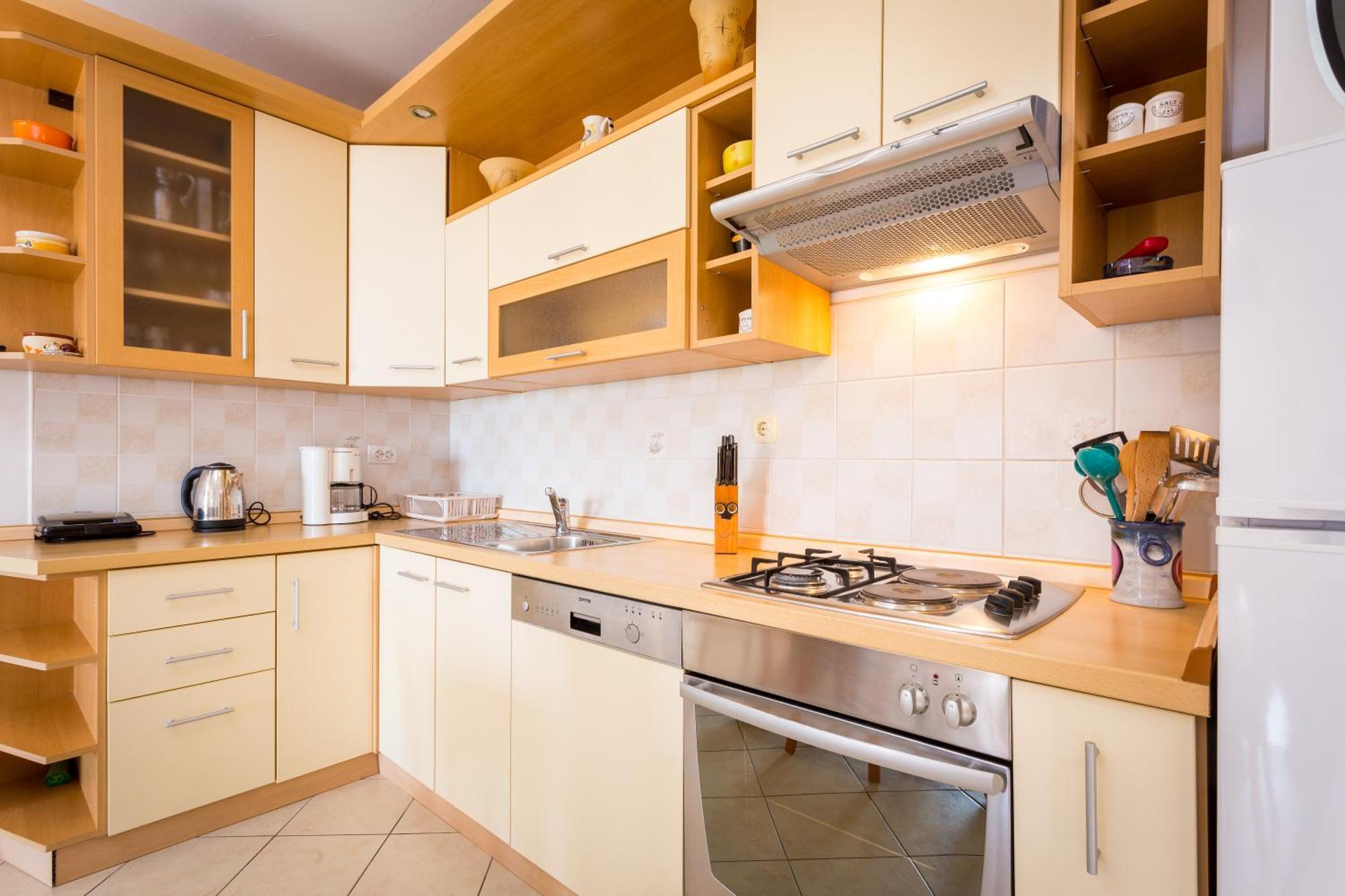 Apartment Mia - Spacious Apartment On 85 M2 With Beautiful Sea View Trogir Dış mekan fotoğraf