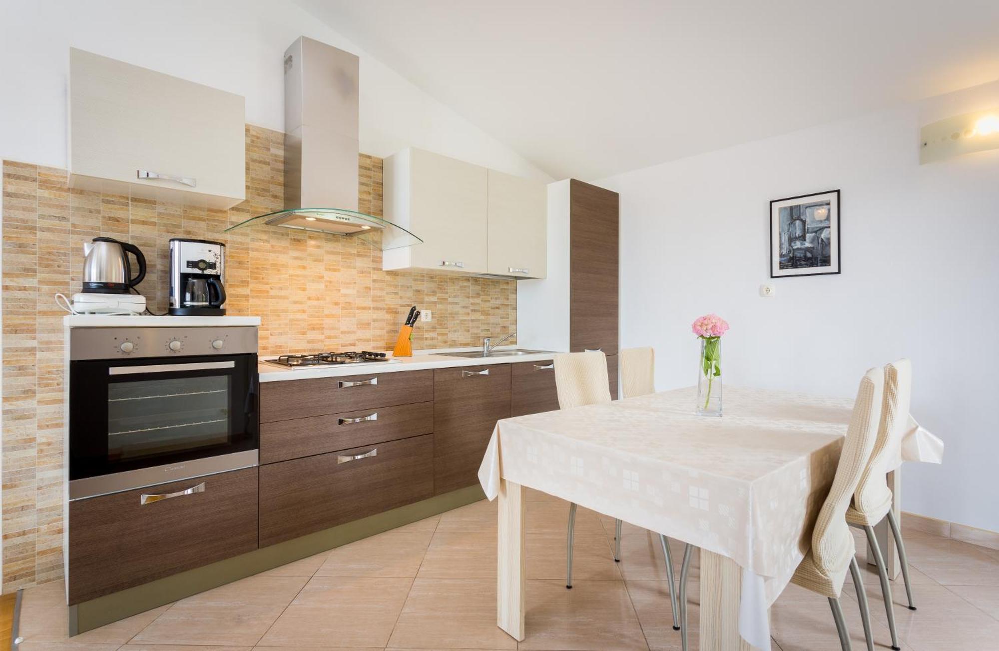 Apartment Mia - Spacious Apartment On 85 M2 With Beautiful Sea View Trogir Dış mekan fotoğraf