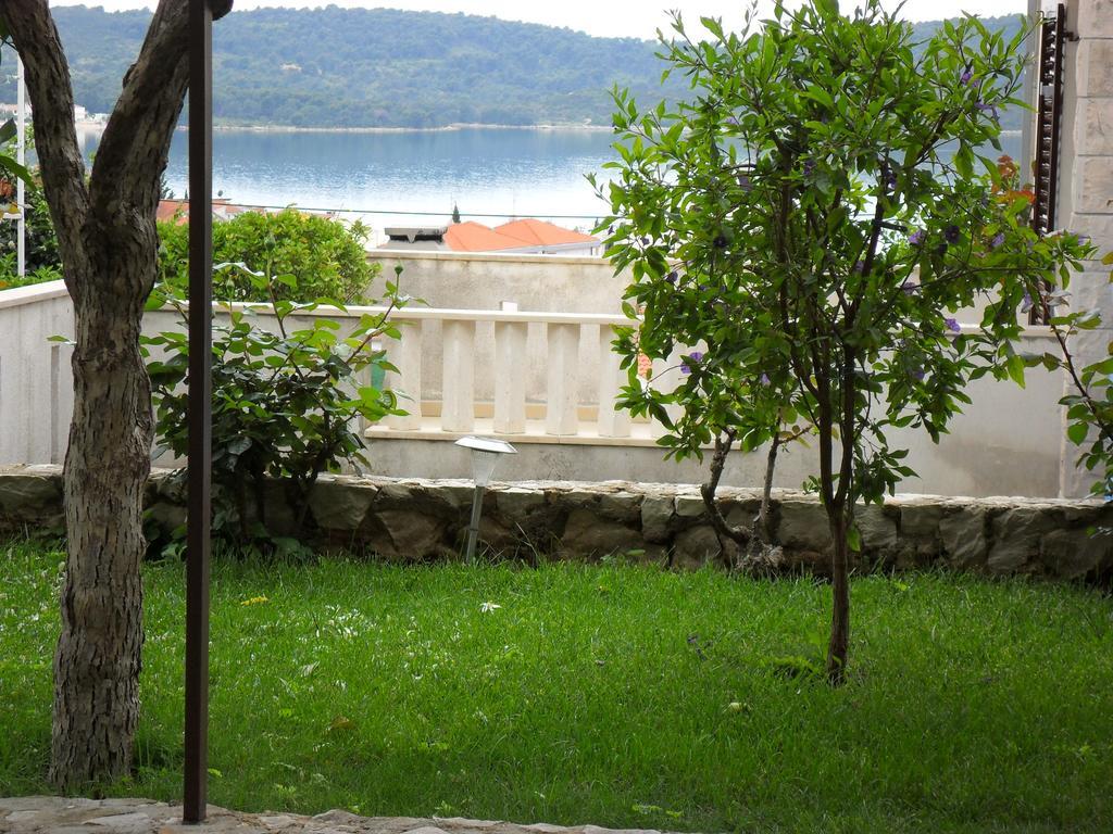 Apartment Mia - Spacious Apartment On 85 M2 With Beautiful Sea View Trogir Dış mekan fotoğraf