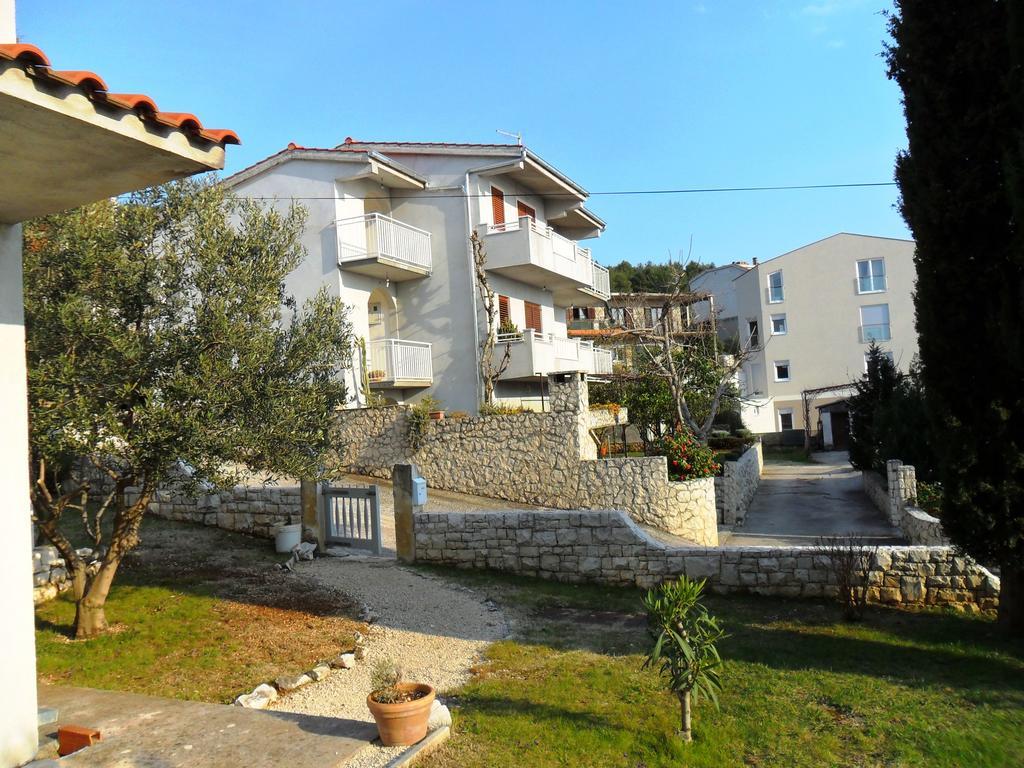 Apartment Mia - Spacious Apartment On 85 M2 With Beautiful Sea View Trogir Dış mekan fotoğraf